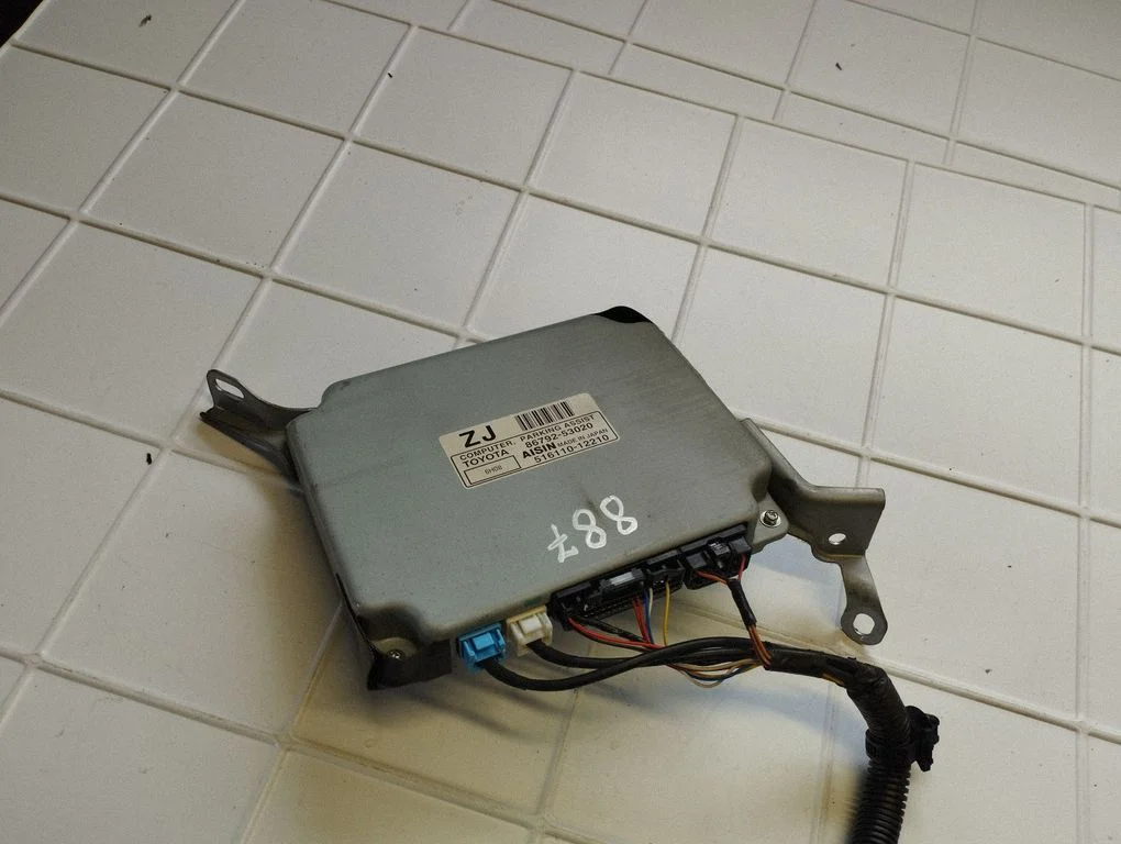 Parking PDC control unit/module – Lexus IS 220D-250-350 (2006-2013)