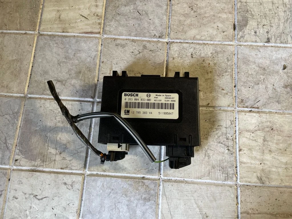 Parkimisandurite (PDC) juhtplokk – Saab 9-3 Ver2 (2003-2007)