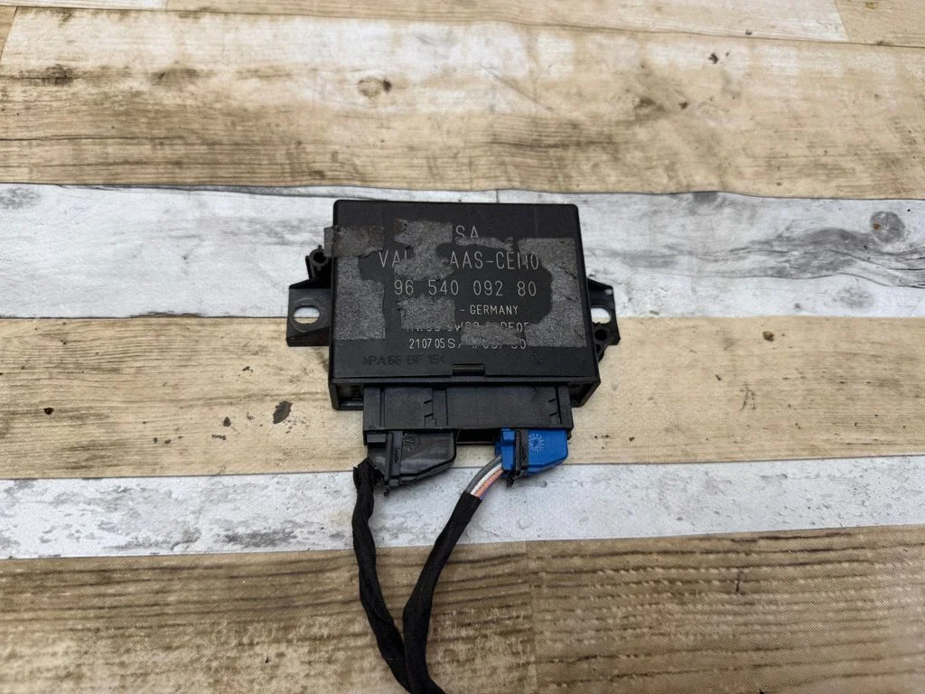 Parking PDC control unit/module 9654009280