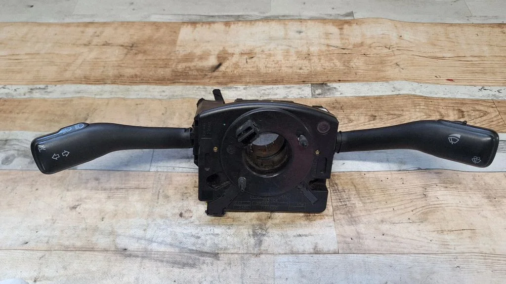 Wiper turn signal indicator stalk/switch 4B0953503E