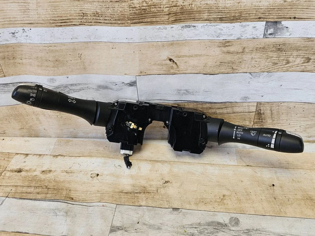 Wiper turn signal indicator stalk/switch 1009619302