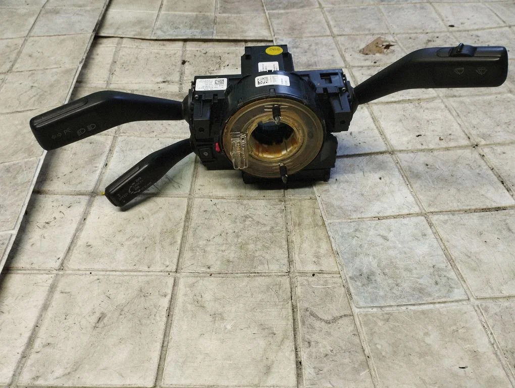 Sviru komplekts – Volkswagen Passat B6 (2005-2010)