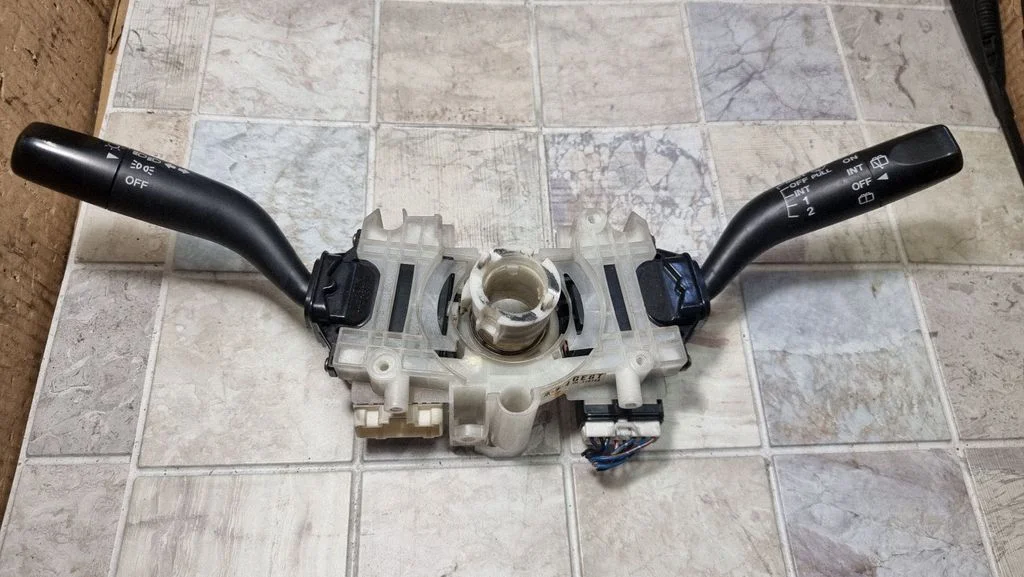 Sviru komplekts 4GE6T