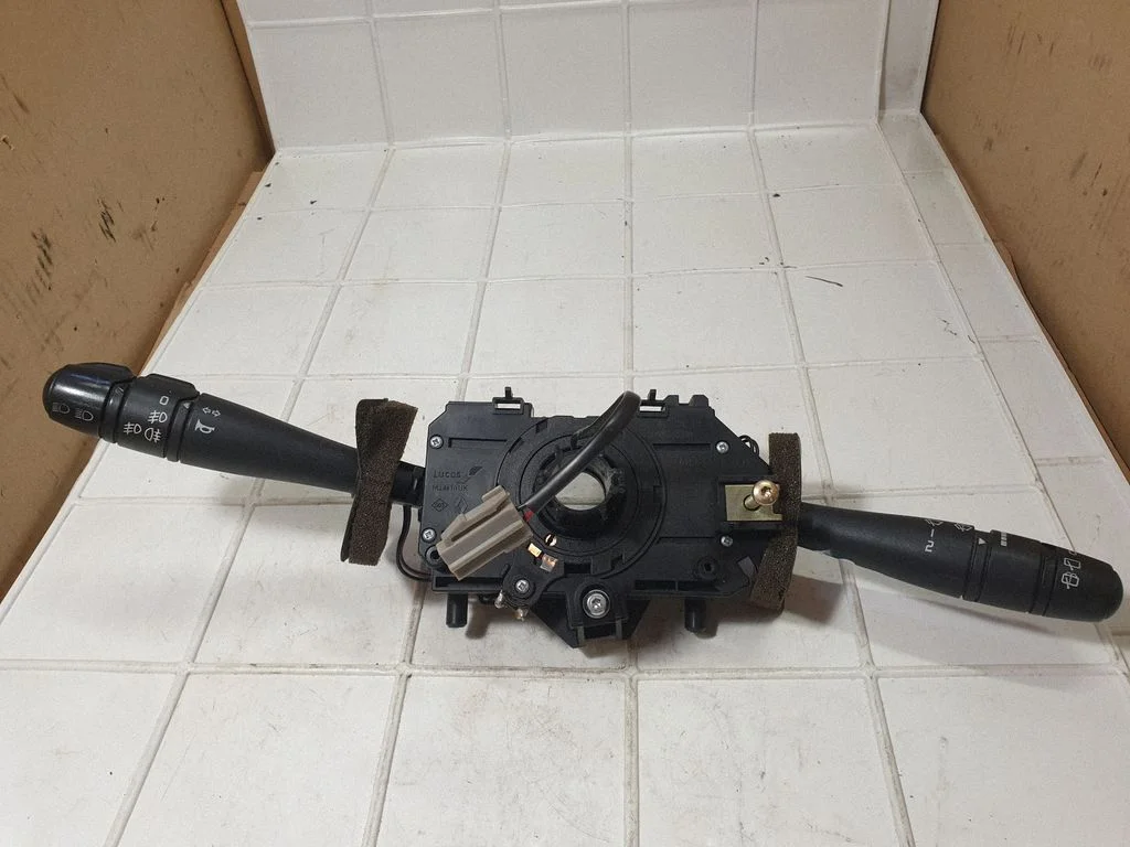 Sviru komplekts 7700424208