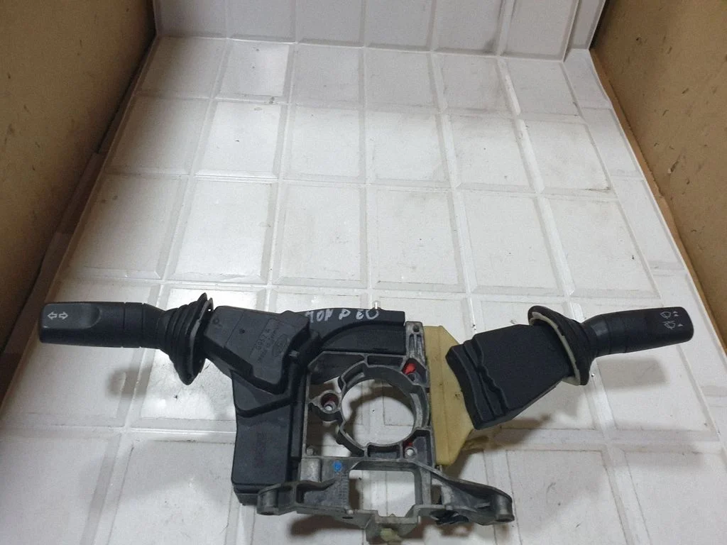 Sviru komplekts 93BG17K478AN