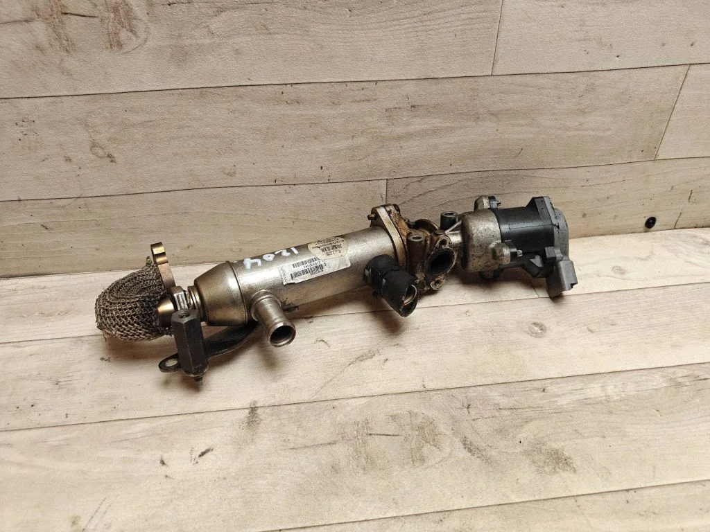 EGR valve cooler 4U3Q9Y493AN