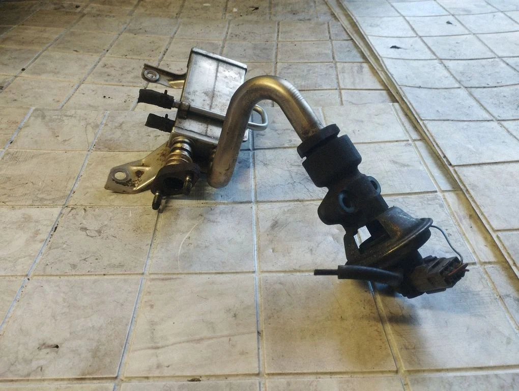 EGR valve cooler