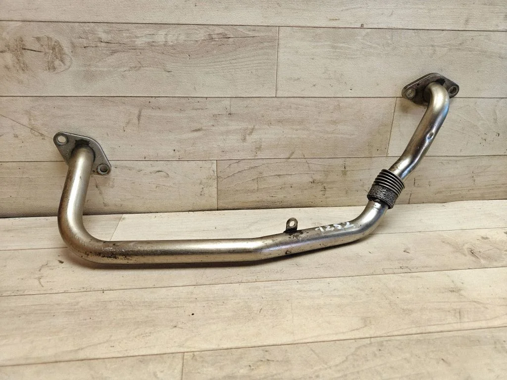 EGR valve line/pipe/hose 03G131521D
