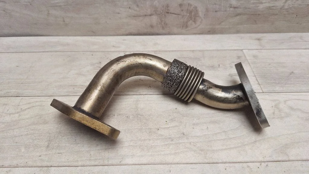 EGR valve line/pipe/hose 038131521AJ