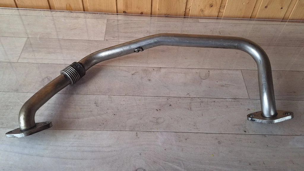 EGR valve line/pipe/hose 03G131521A