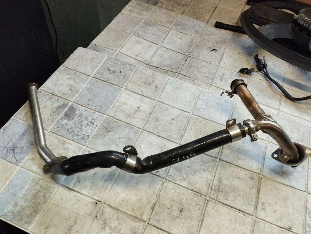 EGR-klapi toru (-d)/ voolik (-ud)
