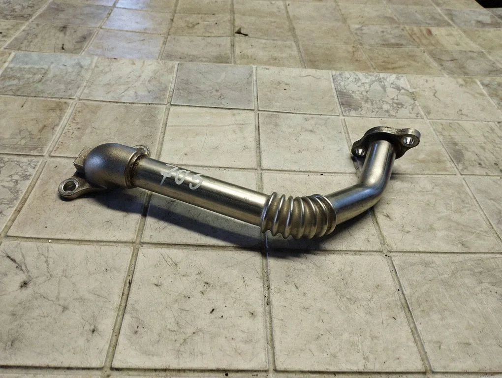 EGR valve line/pipe/hose – Toyota Corolla Verso AR10 (2004-2009)