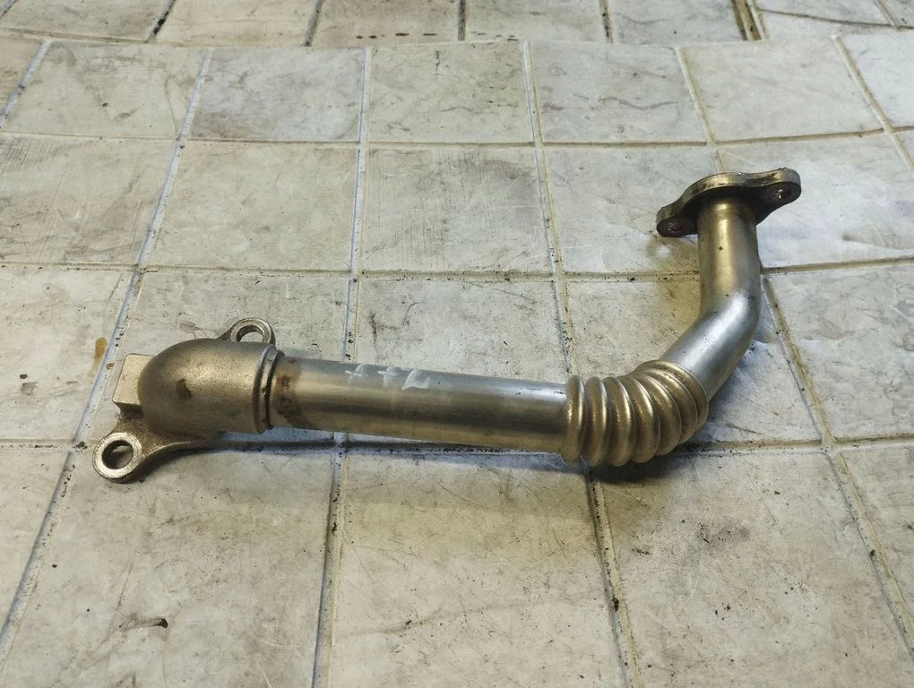 EGR valve line/pipe/hose – Toyota Corolla Verso AR10 (2004-2009)