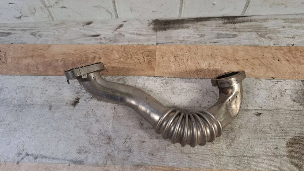 EGR valve line/pipe/hose