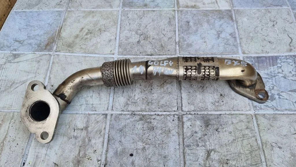 EGR valve line/pipe/hose 03G131