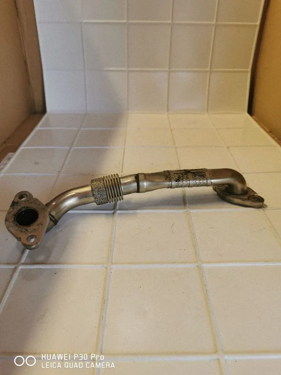 EGR valve line/pipe/hose 036131