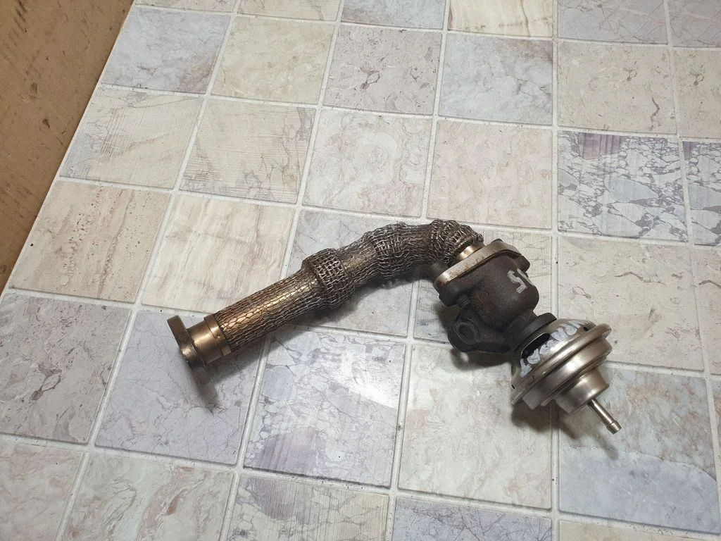 EGR valve line/pipe/hose 028131521R