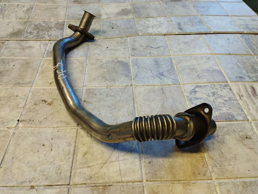 EGR-klapi toru (-d)/ voolik (-ud) – Volvo V50 (2004-2007)
