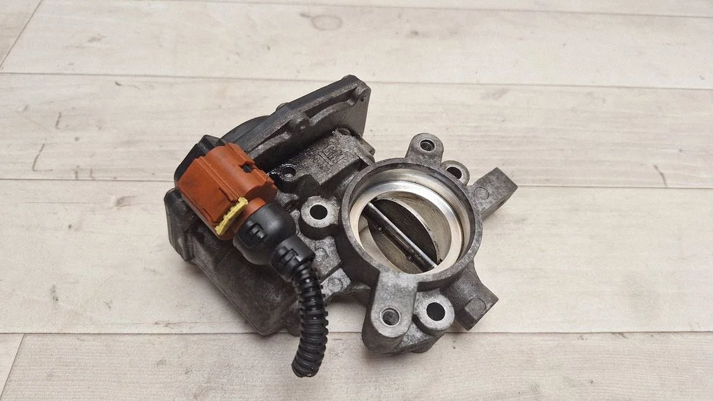 Throttle valve 55564247