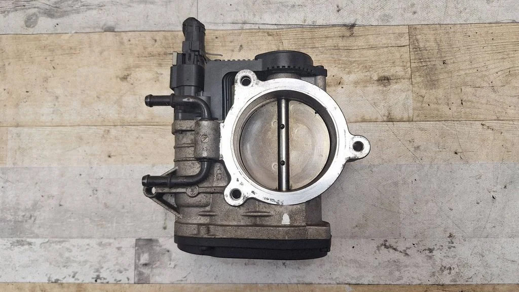 Throttle valve 17203021