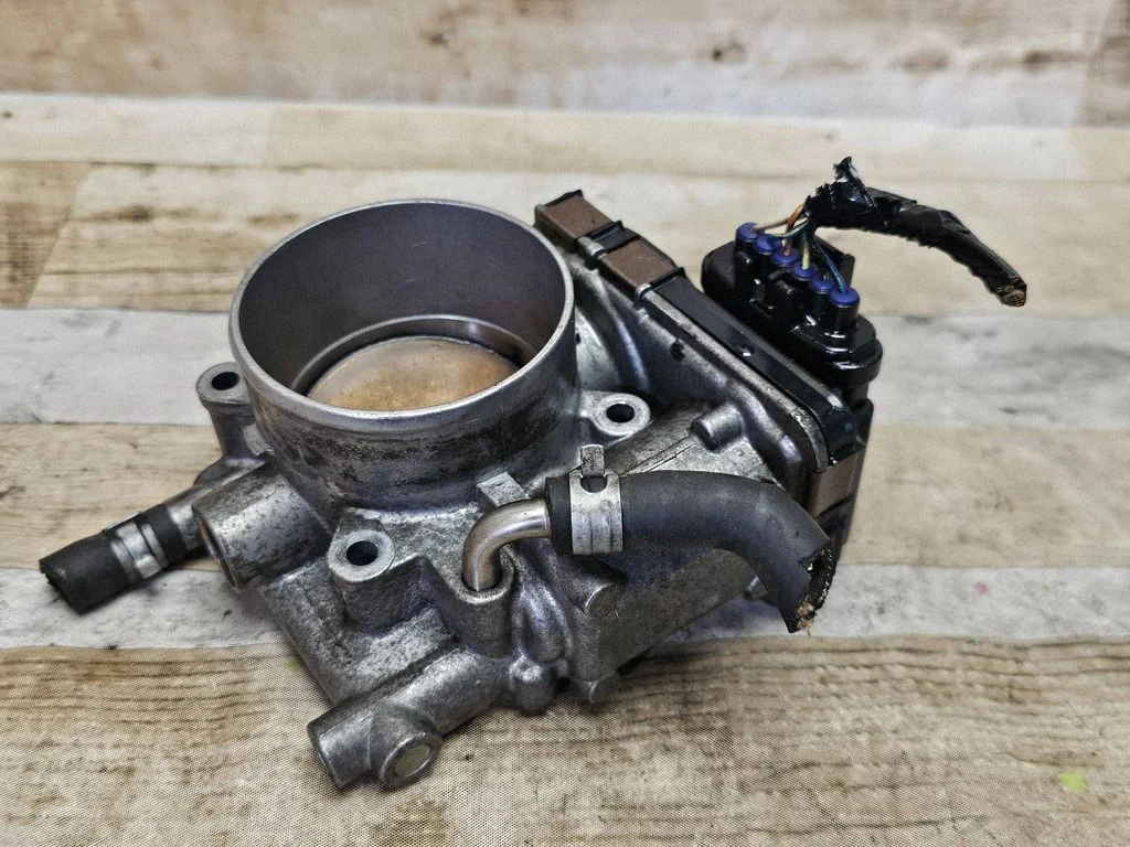 Throttle valve 16112AA040