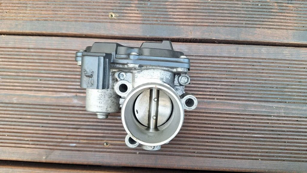 Throttle valve 50989002