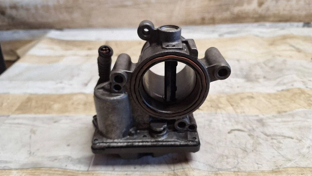 Throttle valve 03L128063K