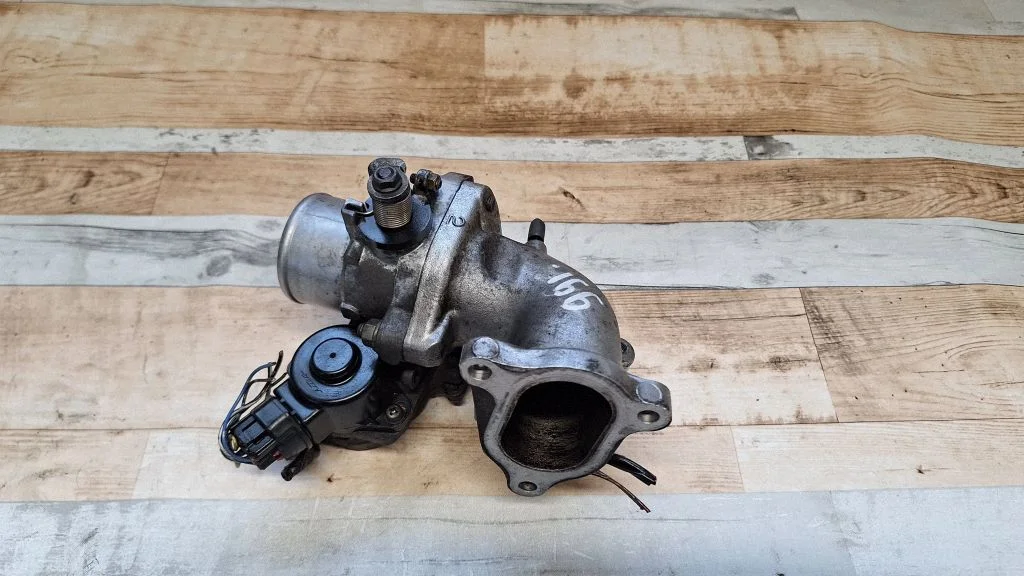 Throttle valve 8967221020
