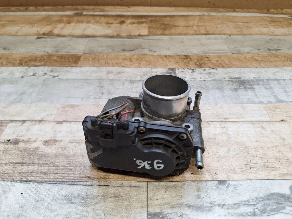 Throttle valve RF7J136B0C