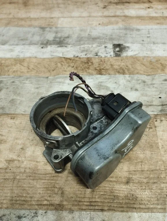Throttle valve 03G128063