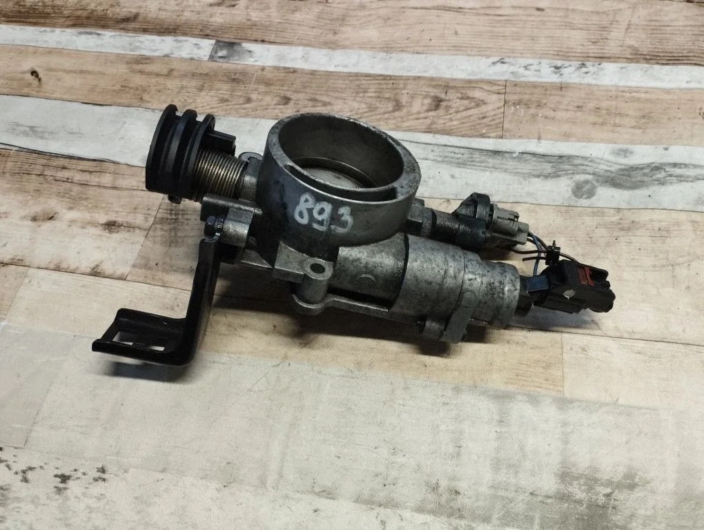 Throttle valve 04861692AA