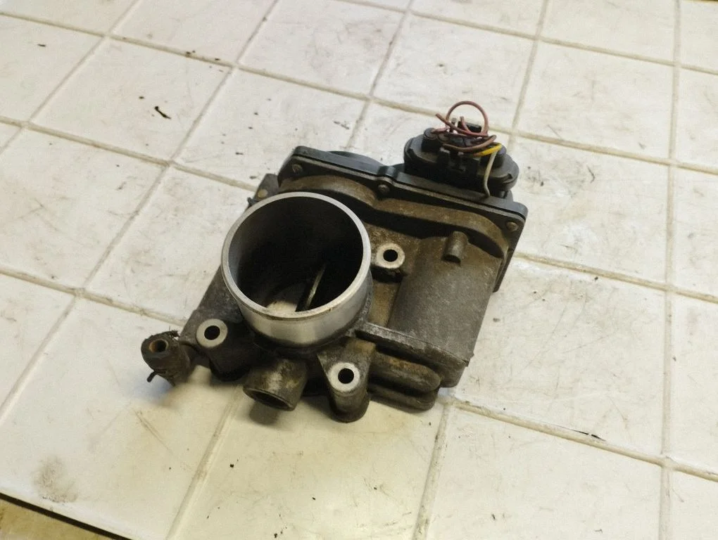 Throttle valve 0013002126J11
