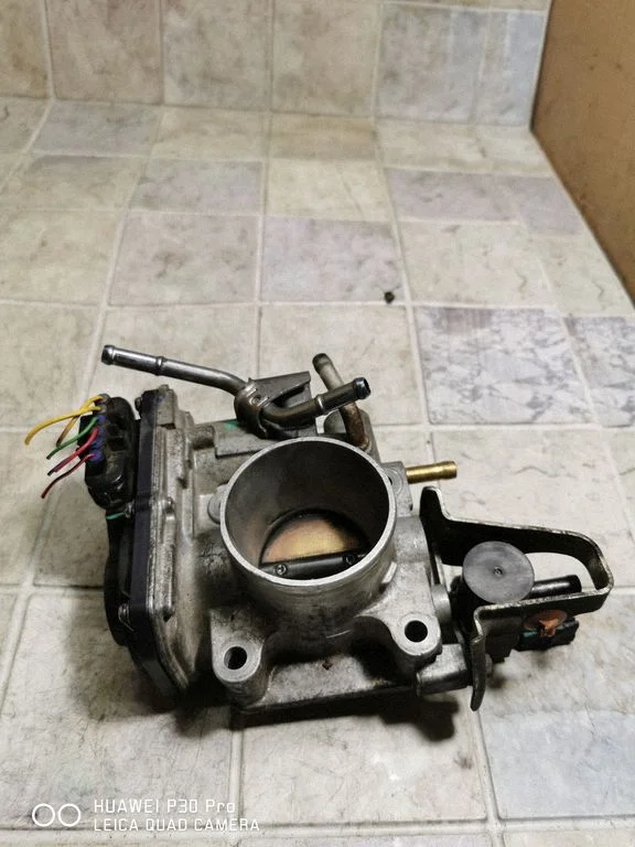 Throttle valve 09K29