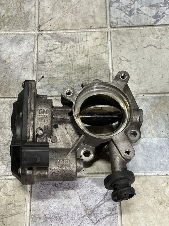 Throttle valve – Opel Insignia A (2008-2017)