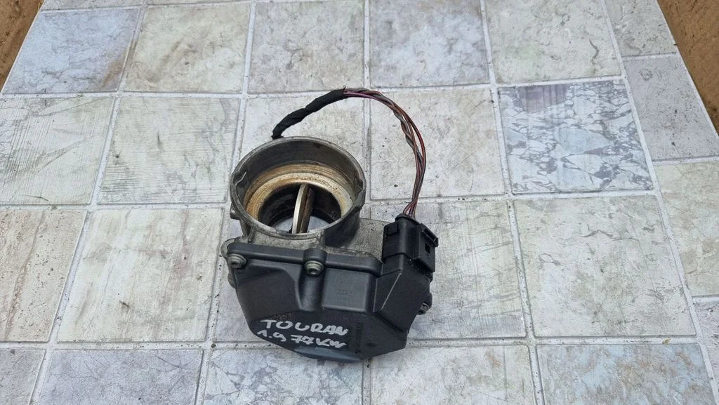 Throttle valve – Volkswagen Touran I (2003-2010)
