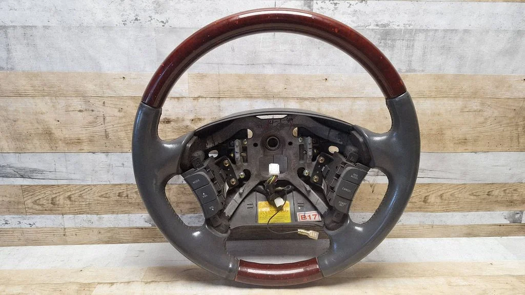 Steering wheel 967003L010