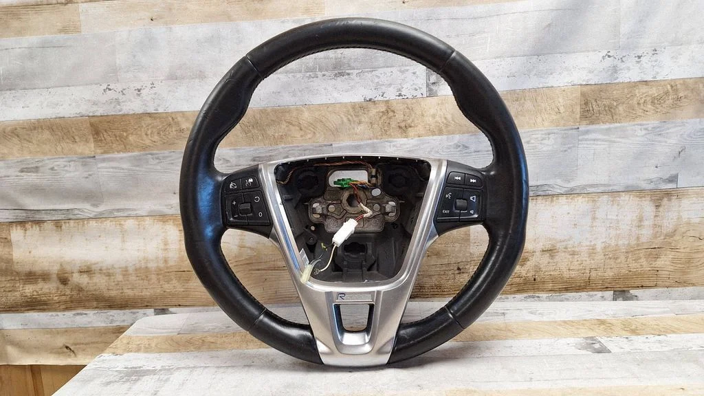 Steering wheel 34110217A