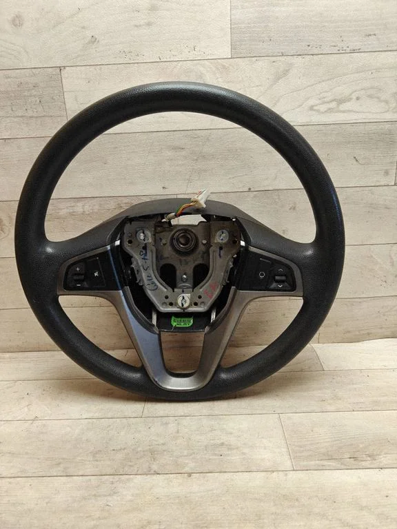 Steering wheel 561201J700