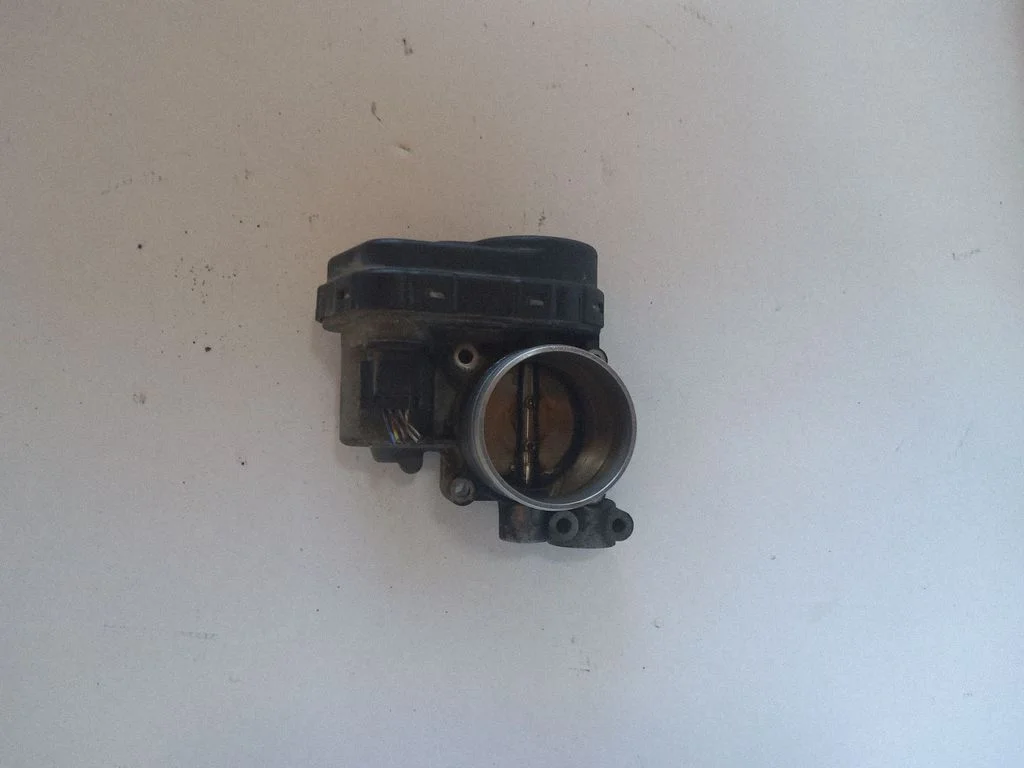 Throttle valve – Mercedes-Benz A-Class W168 (1997-2004)