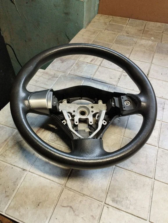 Steering wheel – Subaru Outback (2007-2009)