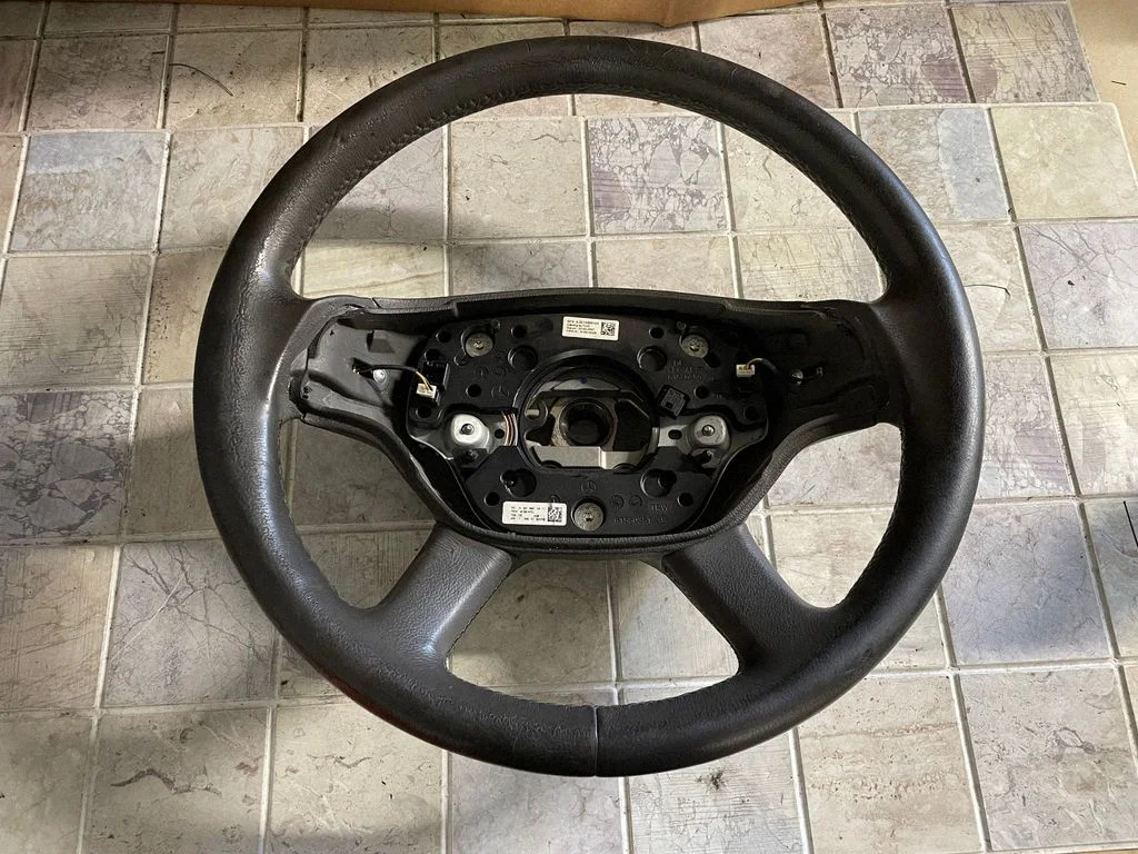 Steering wheel – Mercedes-Benz S-Class W221 (2005-2013)