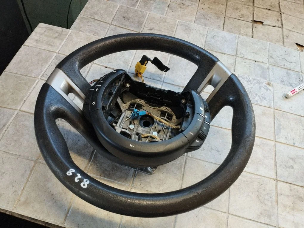 Steering wheel – Citroen C4 I (2004-2010)