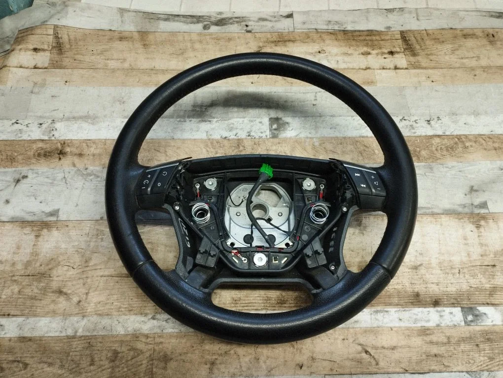Steering wheel 30776426