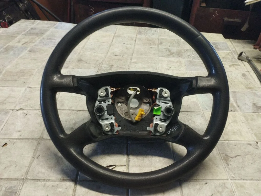Steering wheel 6Y0419091