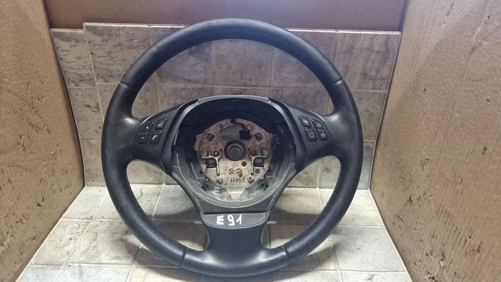 Steering wheel 695989301