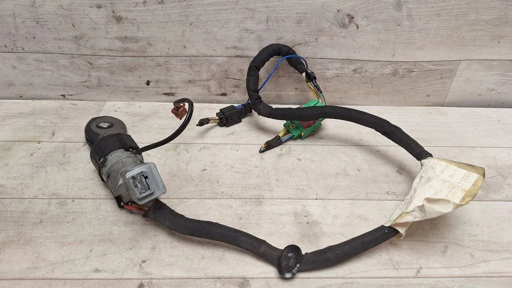 Ignition lock 36353100