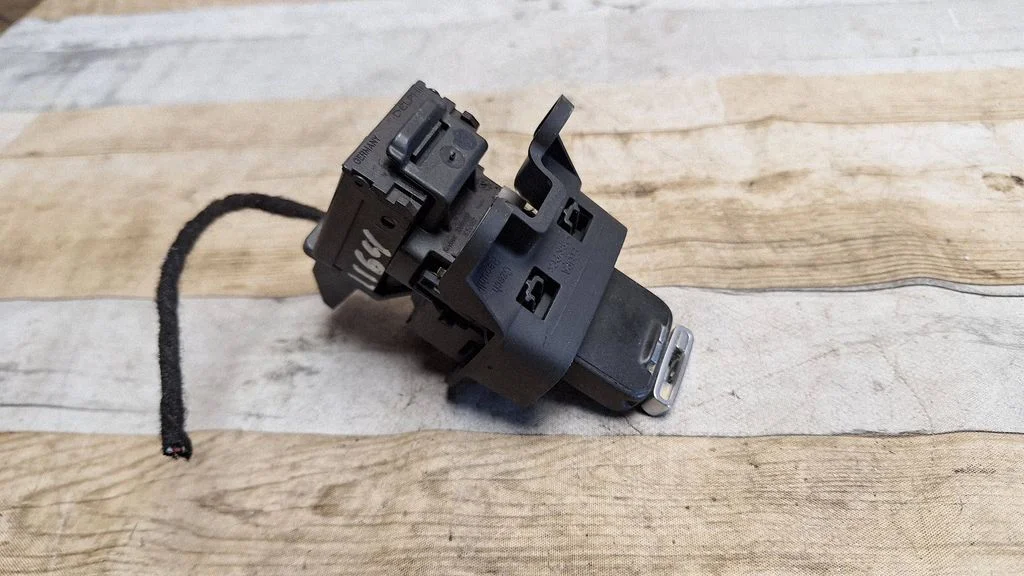 Ignition lock AH4N15607AE