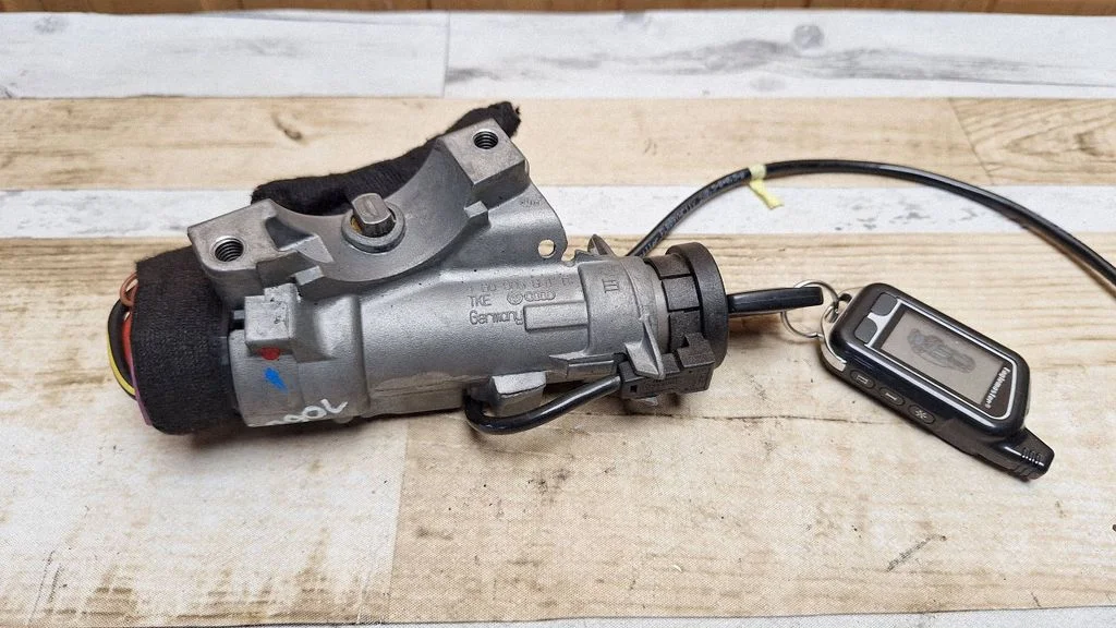 Ignition lock 4B0905851B