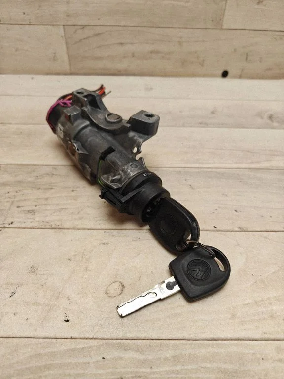 Ignition lock 4B0905851Q