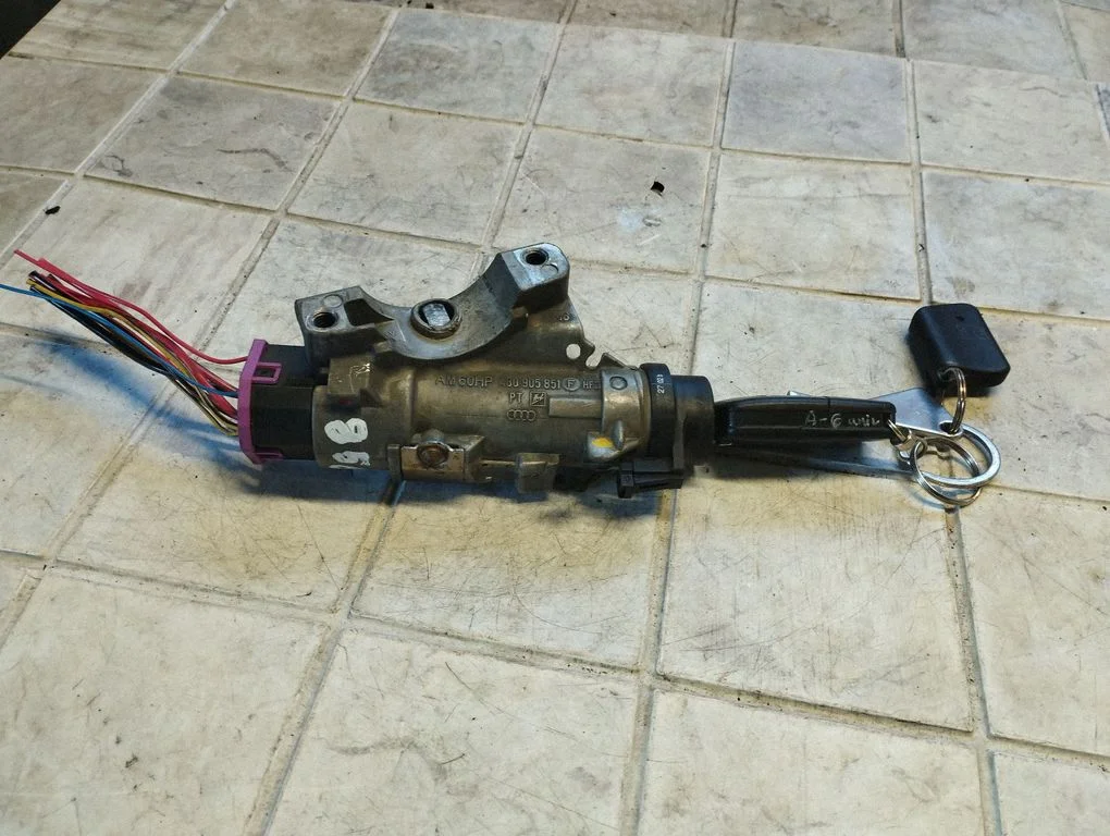 Ignition lock 4B0905851F